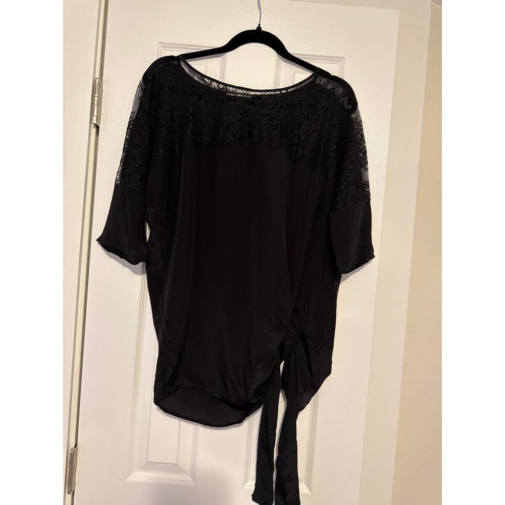 Gold Hawk 100% Silk Lace Detail Blouse Top Black Size Small NWOT